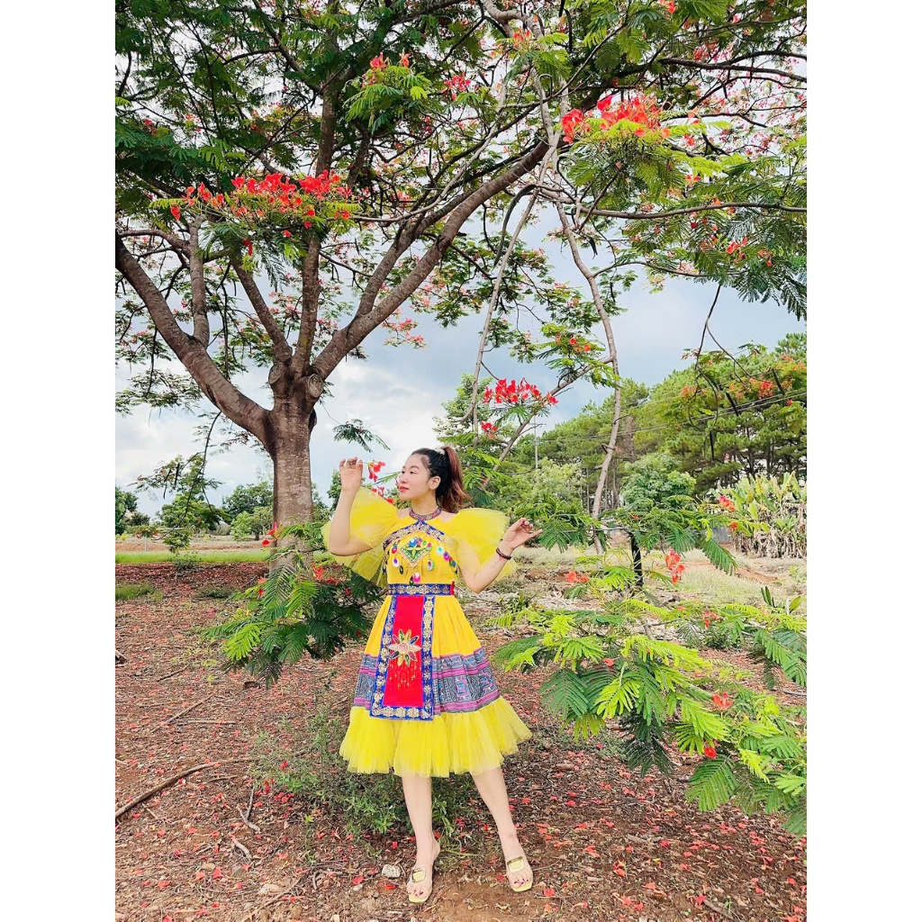 HMong Womens Brocade Costume - HMong Women 1 - Xuan Hang Performance Costume