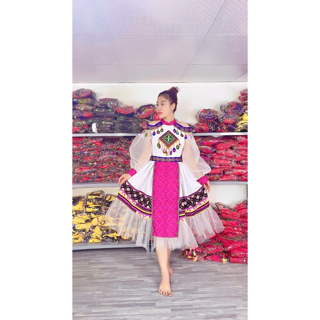 HMong Womens Brocade Costume - HMong Women 4 - Xuan Hang Performance Costume