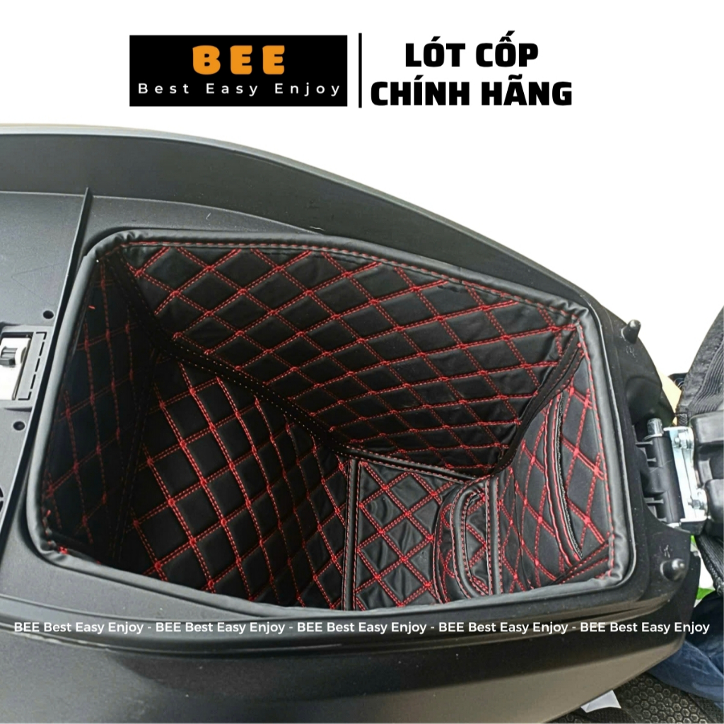 YADEA Voltguard U and Voltguard P ซับในท้ายรถไฟฟ้าทําจากหนังทนทานและสวยงามมีกระเป๋าเย็บเอกสารรถสะดวก