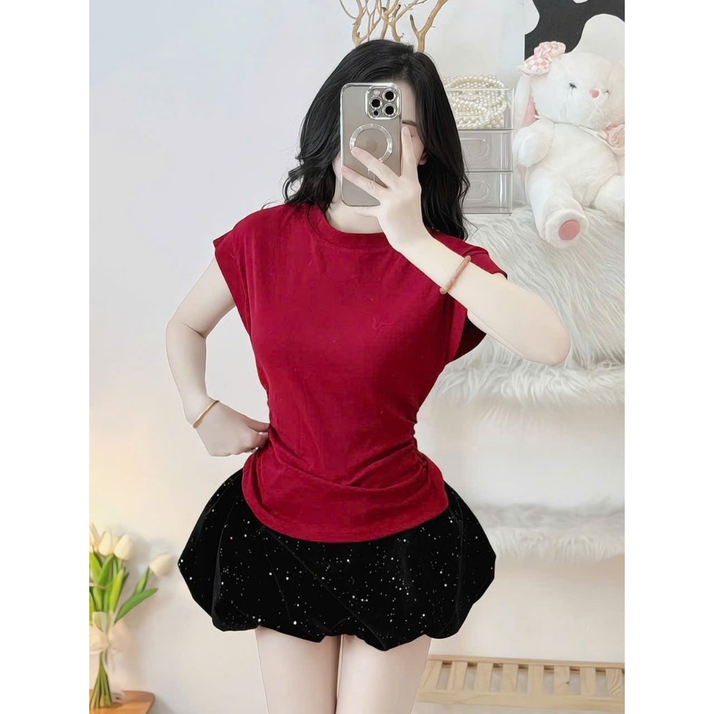 เสื้อยืดสีพื้น Batwing หุ้ม biceps