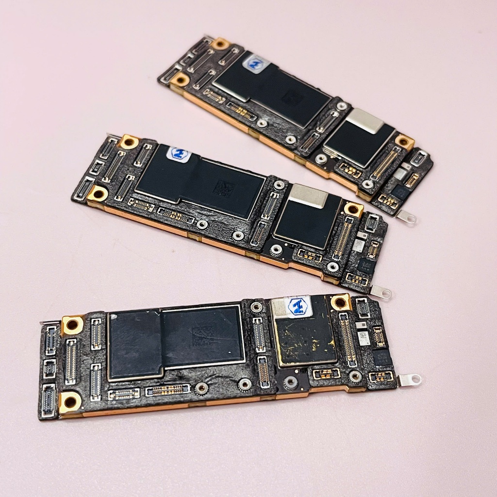 MAIN DT11 ADHESIVE TK ICLOUD USED TO REPAIR พื้นหลัก โดย PASS