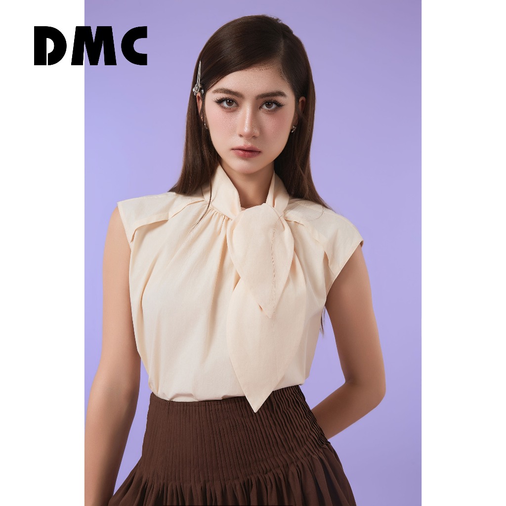 DMC เสื้อคอปกโบว์ผู้หญิง (เสื้อดิบสีเบจอ่อน)