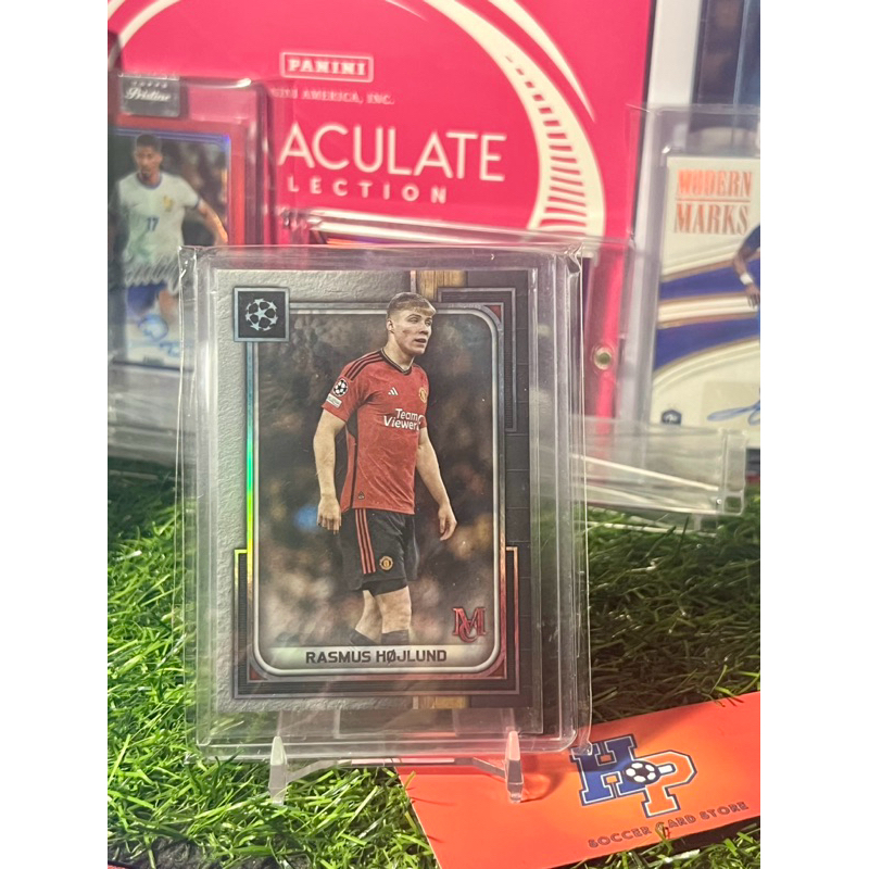 พิพิธภัณฑ์ Rasmus Hojlund Topps UCL 2023/24 การ์ดฟุตบอล