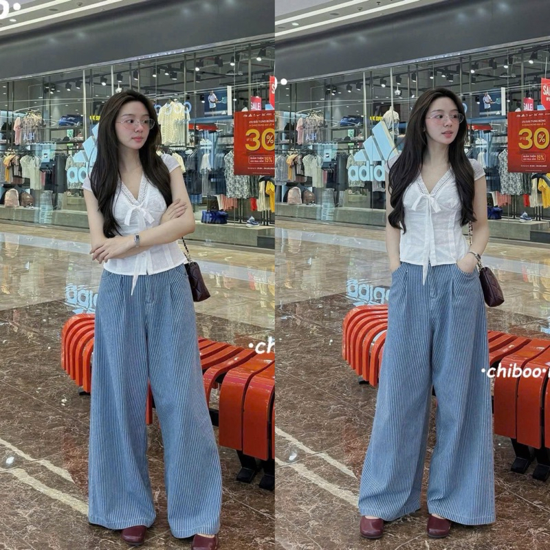 [ส2.4076] ชุดเสื้อคอวีลูกไม้สีขาวกับลูกไม้ตัดและโบว์ผสมกางเกงตรงลายสก๊อตสีฟ้า