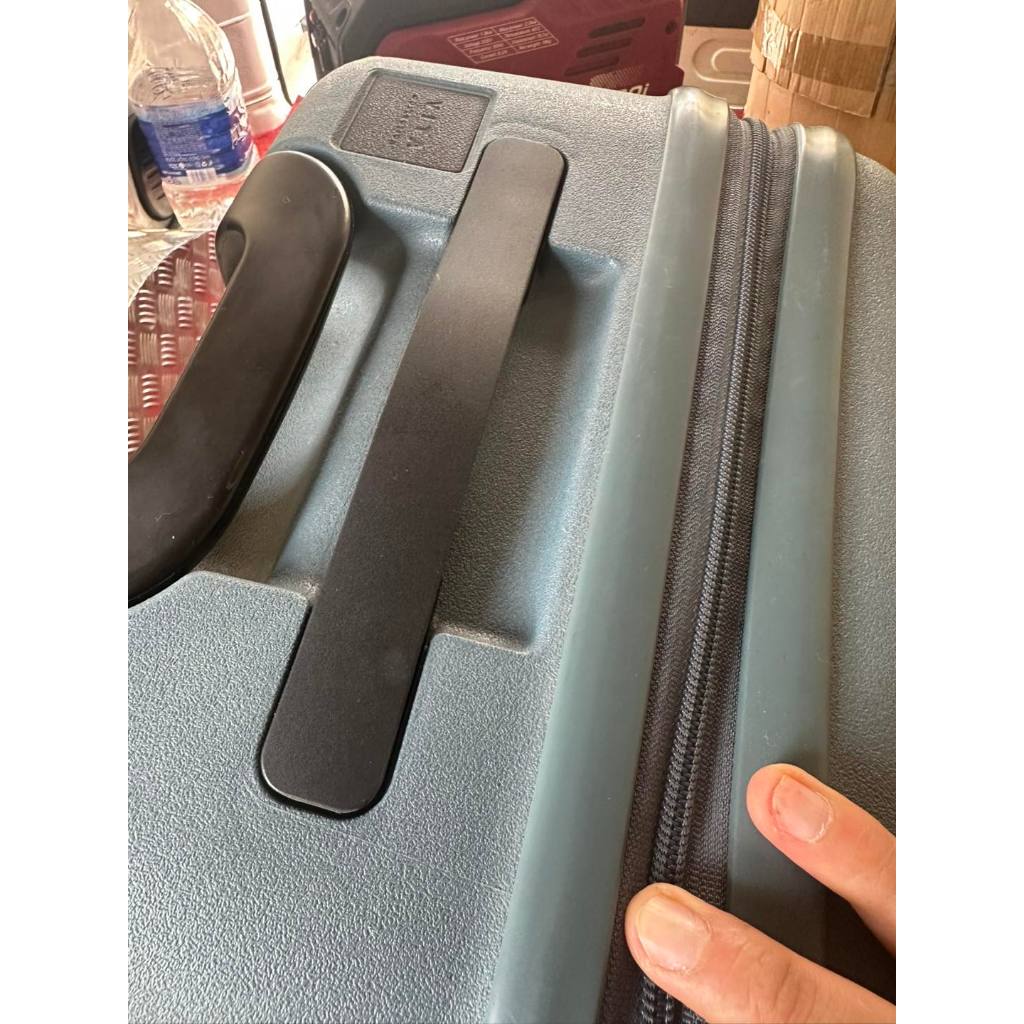 ที่จับกระเป๋าเดินทางทดแทนสําหรับกระเป๋าเดินทาง Lojel และกระเป๋าเดินทางรุ่นอื่นๆบางส่วนในตลาด