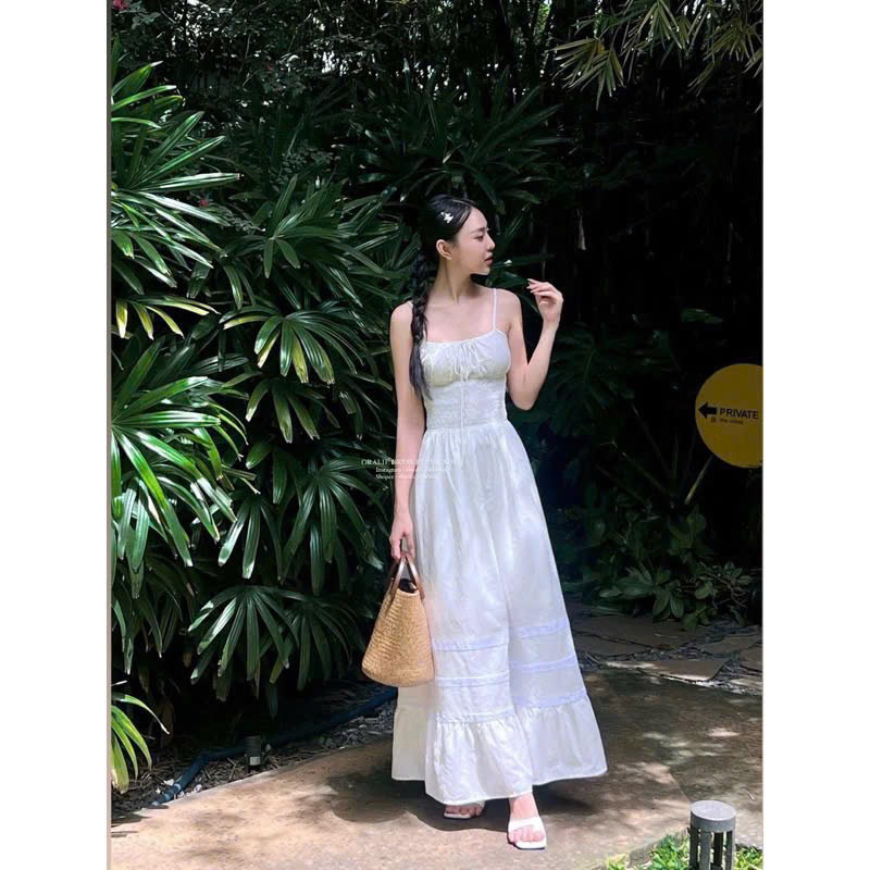 Oralie Dress - แม็กซี่เดรสผ้าลินินเอว Chunky พร้อมขาลูกไม้ (รูปถ่ายเดิม)