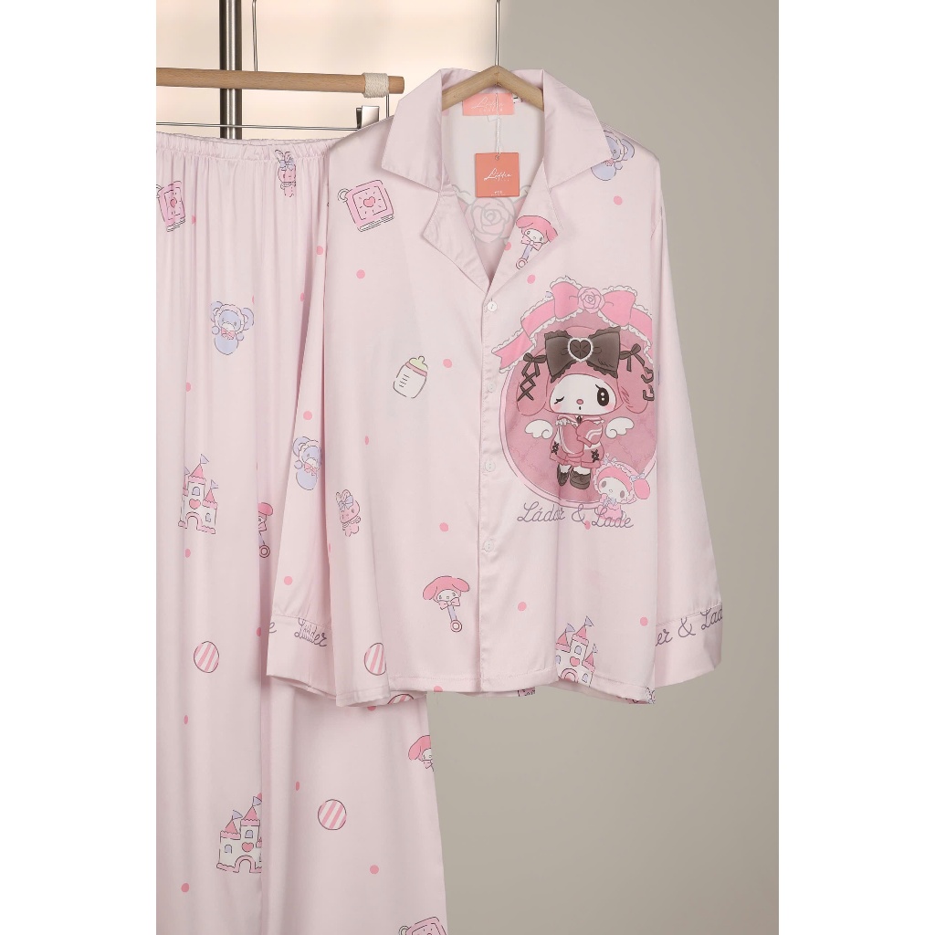 ชุดนอนสตรี ชุดนอน Ladder แขนยาวและกางเกงขายาว (ไม่มีกระเป๋า) ผ้าไหมลาติเนื้อนุ่มเย็นพิมพ์ลาย 3D การ์