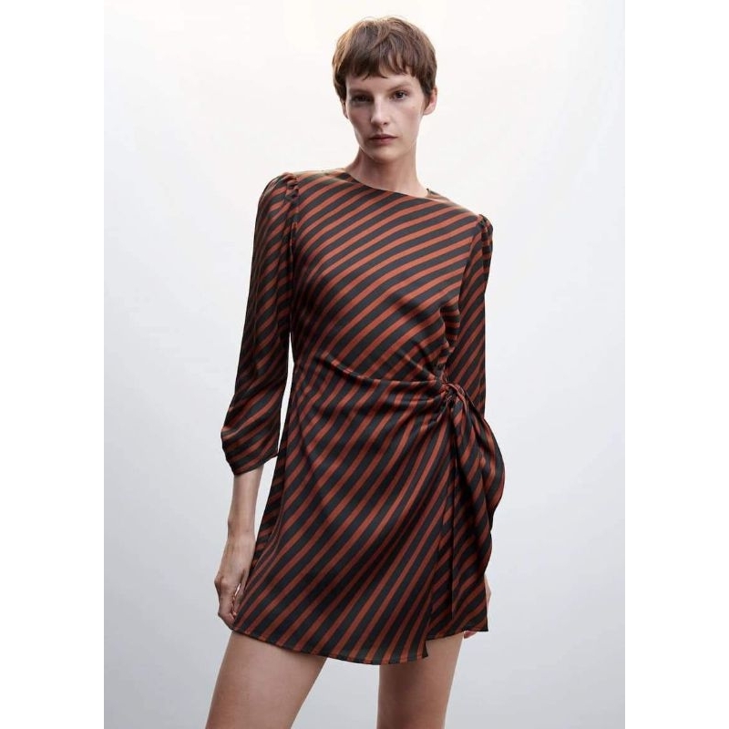 [มะม่วงแท้] ชุดทํางาน ชุดออฟฟิศ ชุดปาร์ตี้ ชุดเดินทาง สีดําและสีแดงลายคอกลมแขนยาวหรูหรา Trangnauhth 