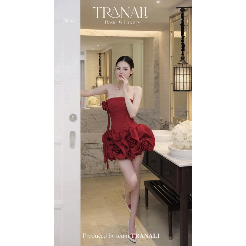 ชุดเดรสปาร์ตี้สตรีประดับดอกไม้ 3 มิติหรูหรา