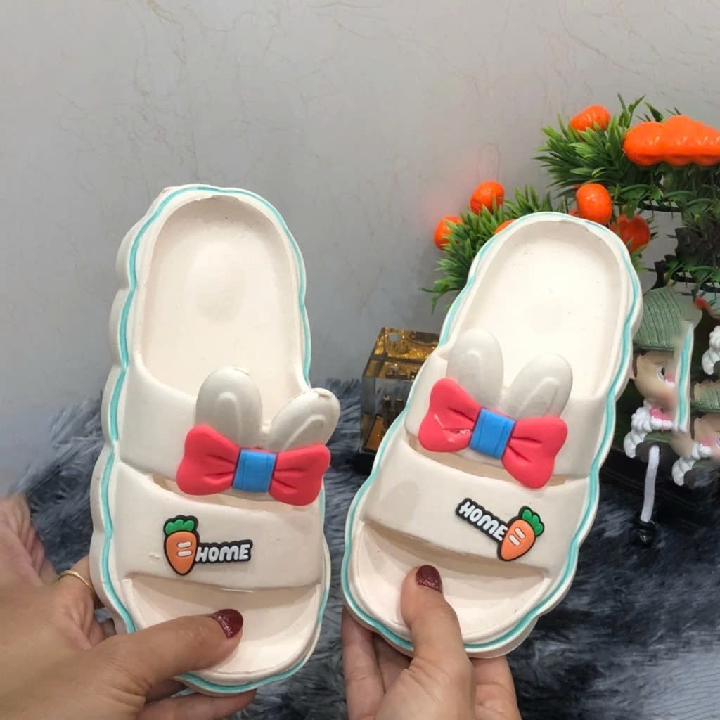 Lainiki รองเท้าแตะสายไขว้น้ําหนักเบาพิเศษพร้อมหูกระต่ายและโบว์สีสันสดใส 889TB