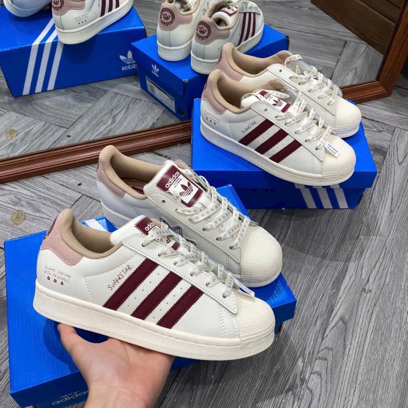 Adidas SuperStar Plum Red Clamshell รองเท้าผ้าใบดอกไม้เย็บปักถักร้อยสําหรับผู้หญิงสวยงามและง่ายต่อการพิกัด FullBox Hot 2024