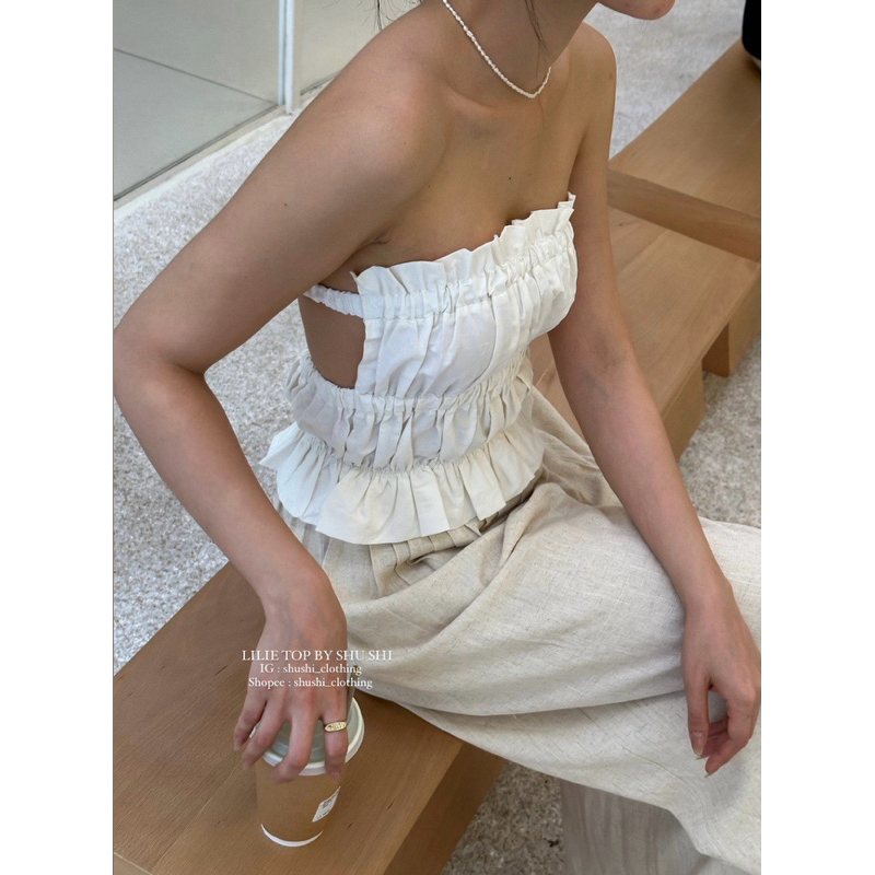 Lilie Top - เสื้อ Srug เปลือยหลังผ้าลินิน (รูปถ่ายเดิม)