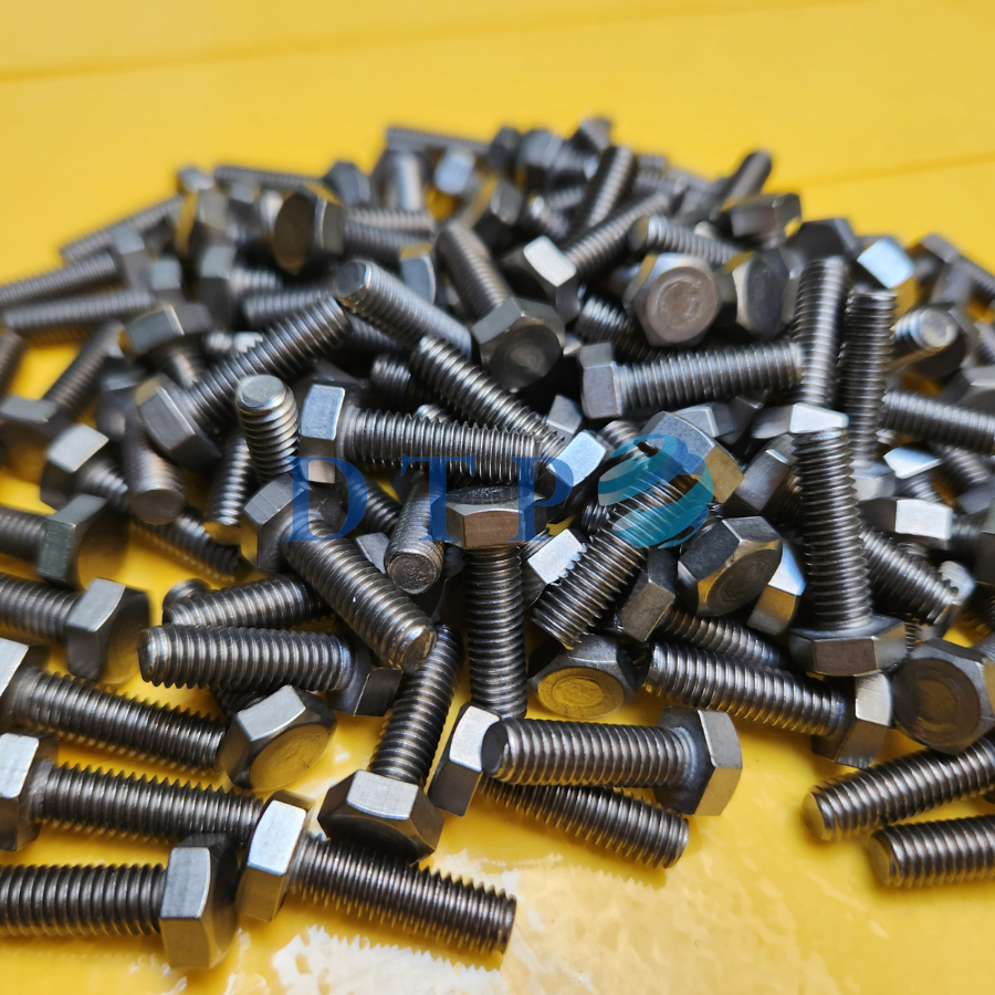 TITAN M8 Bolts - M8 TITAN Bolts - TITAN Bolts M8x20, M8x30 - 5 ตัว