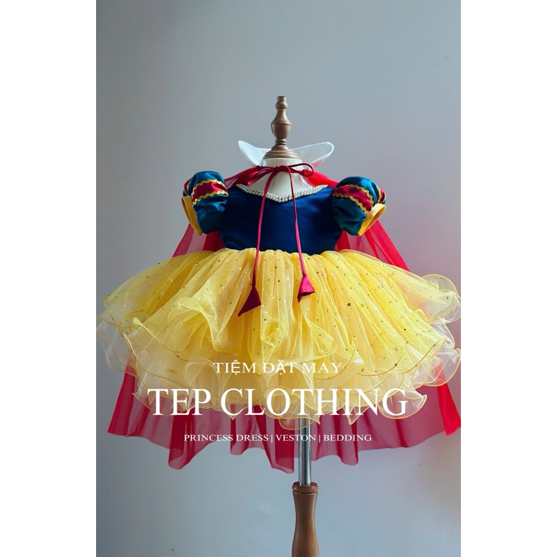 SNOW WHITE SNOW WHITE เดรสดีไซน์สําหรับเด็กโดยเสื้อผ้า Tep