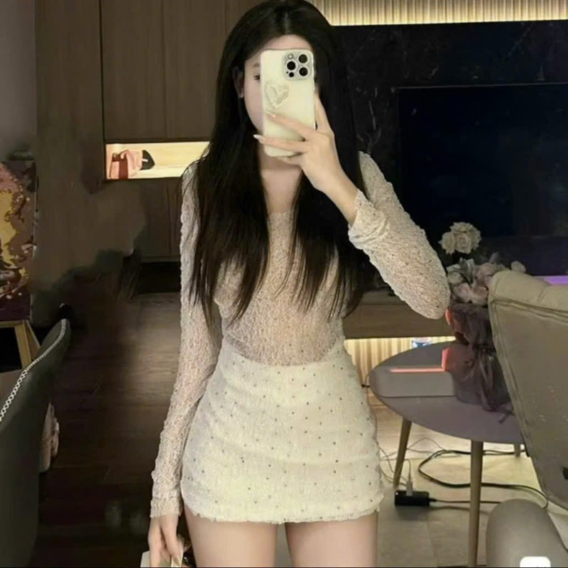 เดรสลูกไม้บลิ๊งๆ เซตพร้อมหินและกระโปรงทรงเอเซ็กซี่