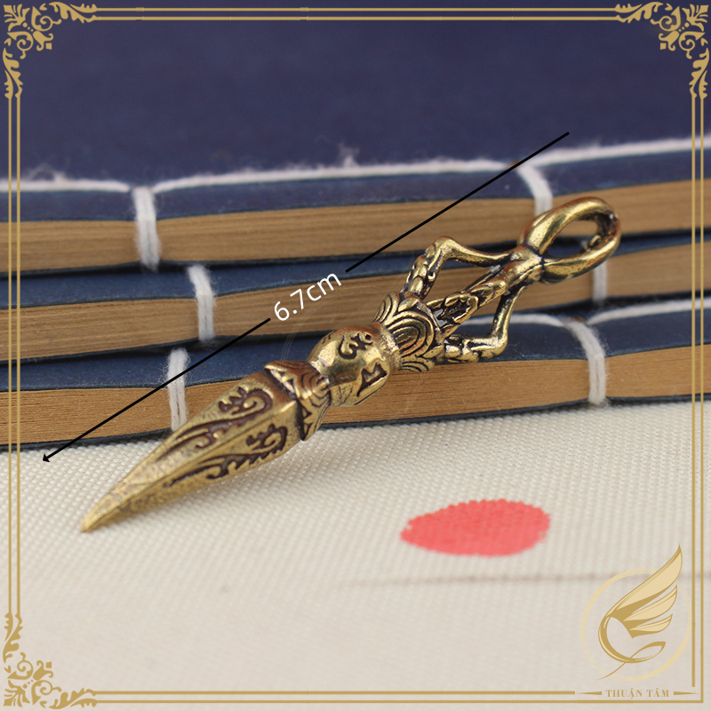 พุทธเครื่องมือธรรมะพวงกุญแจ Tantric Vajra Diamond Pestle แกะสลักหกคําของภูมิปัญญา Mantra Om Mani Padme Hum - Tuan Tam Bronze Item