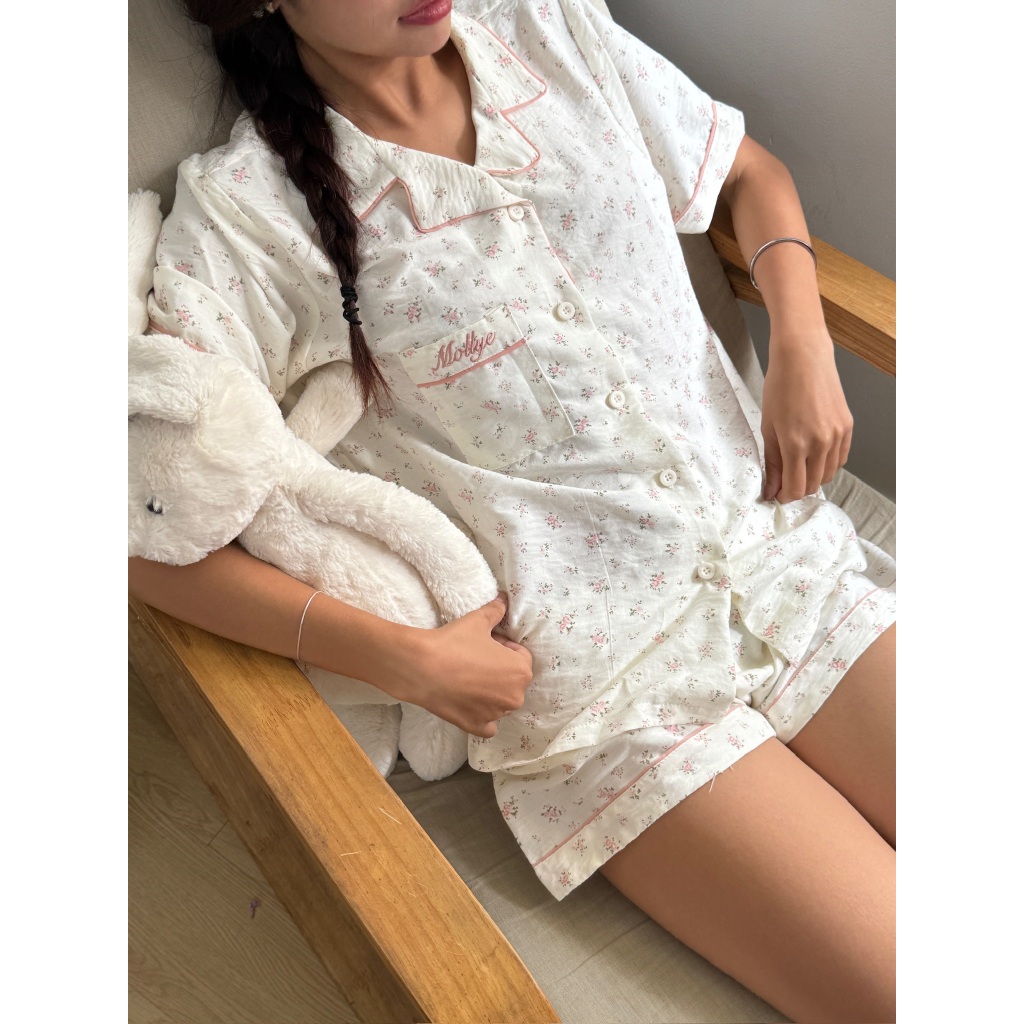 แดมเซน ชุดนอน| ชุดเซ็ทใส่นอนใส่อยู่บ้านลายผ้าฝ้ายลายตารางกระเป๋าปักมอลลี่|ฟรีไซส์ เนื้อลินิน