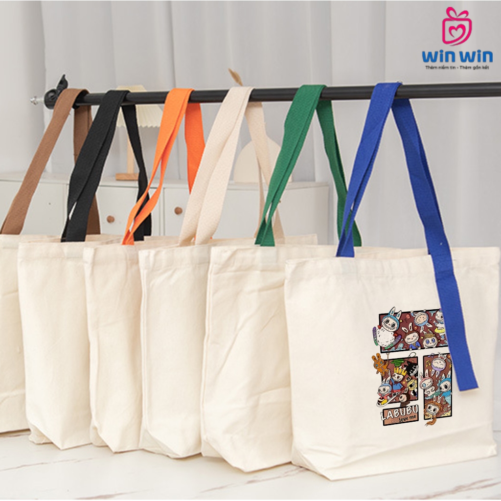 Win Win Tote Bag พิมพ์ลาย Labubu Stylized Straps (33x38x10cm) - น่ารักและเป็นส่วนตัว!