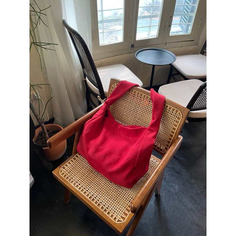 [NO RESTOCK] SUEDE TOTEBAG กระเป๋าสะพายข้าง SUEDE สองด้านสําหรับผู้ชายและผู้หญิง