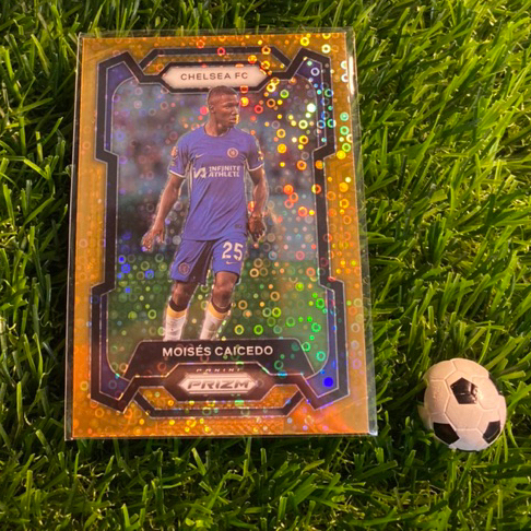 ODD CARD - BREAKAWAY ORANGE - PRIZM EPL 2024 - MOISES CAICEDO (CHELSEA)