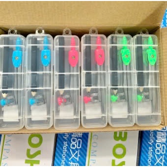 เข็มทิศ 1 อัน พร้อมดินสอไม้และซองใส่ ซูโอเค 6856