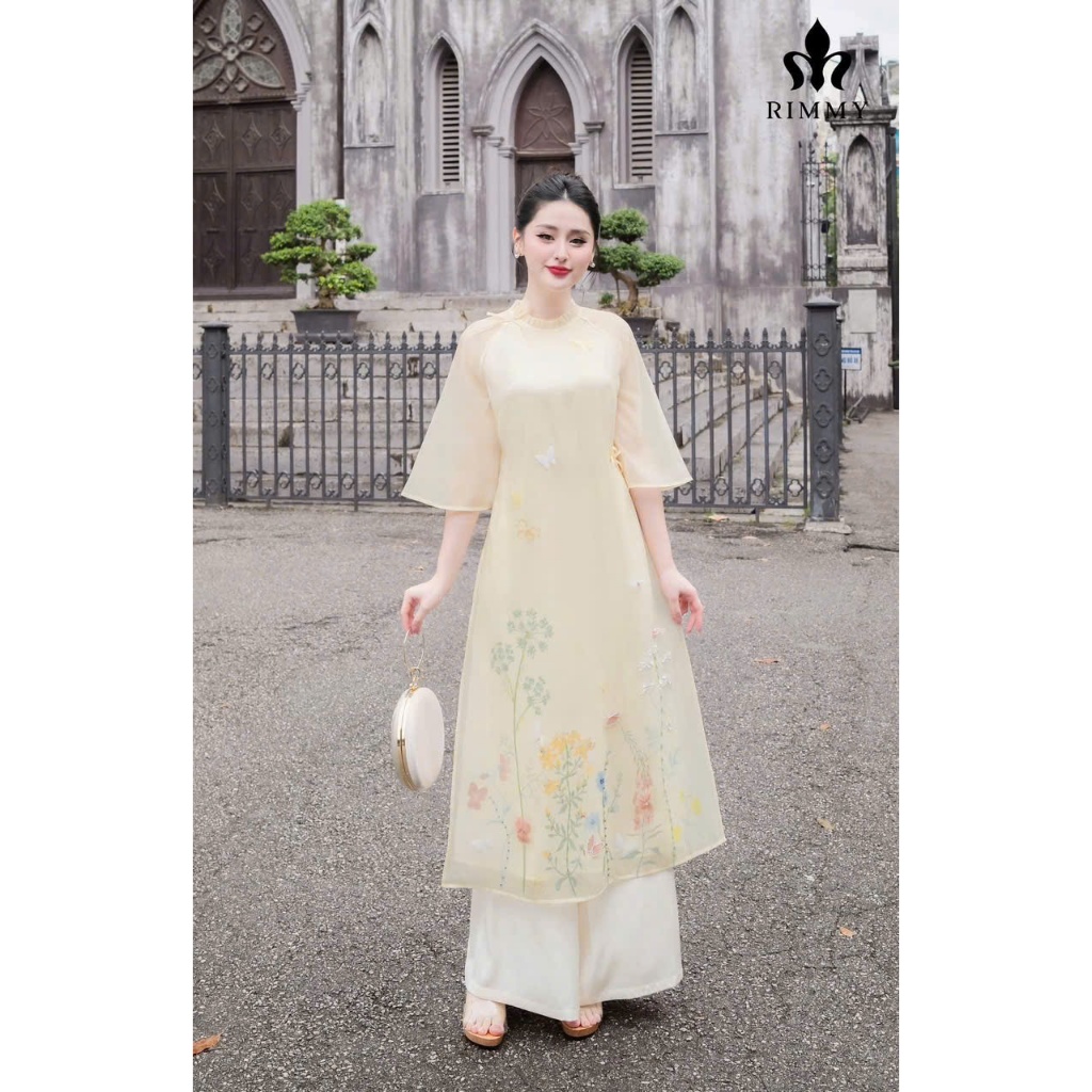 SA นวัตกรรม ao dai ผู้หญิง ao dai ออกแบบด้วยวัสดุผ้าไหมปักเลื่อมคุณภาพสูง - สีเหลืองแอปริคอท - รัสเซ