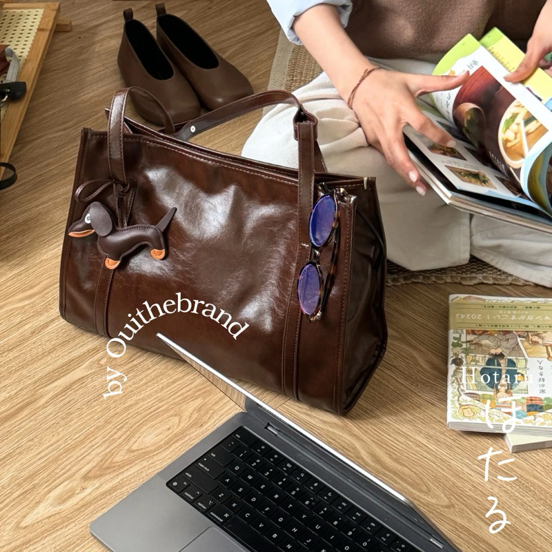[ Free Charm ] Hotaru ช็อกโกแลต Tote Bag - Leather Tote Bag HOTARU ( Ouithebrand )