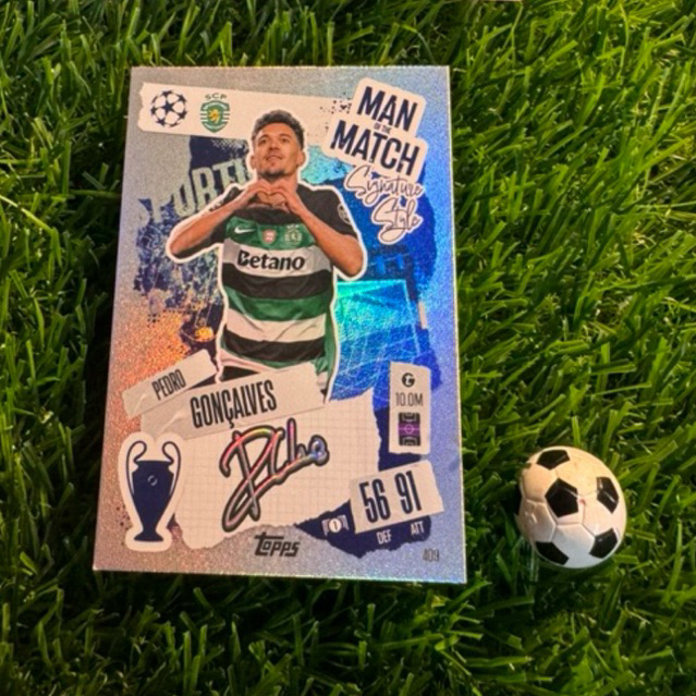 [ ของแท้ ] - สไตล์ซิกเนเจอร์ - MAN OF THE MATCH - TOPPS MATCH ATTAX 2025 - PEDRO GONVESCAL (SPORTING