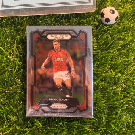 [ ของแท้ ] - PANINI PRIZM EPL 2024 - DIOGO DALOT (MANCHESTER UNITED)