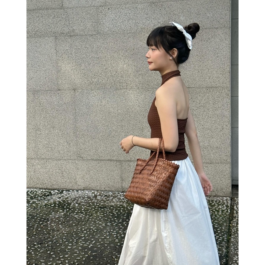 เสื้อสายเดี่ยวยางยืดลายนูน | ส้มส์ | เสื้อสาซี่