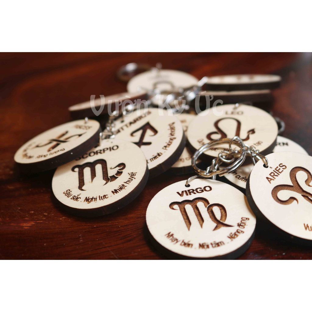 ZODIAC KEYCHAIN - ฟรีชื่อ ENGRAVING