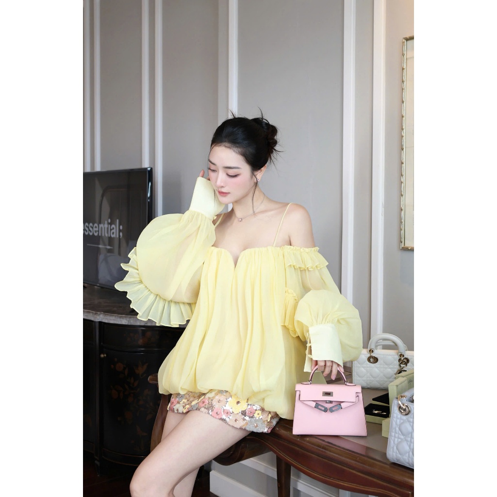 บน เซ็ตเสื้อไหมย่น 2 ชั้นหลวมพร้อมกระโปรงทรงเอปักเลื่อมสุดหรู ลี เสื้อผ้า