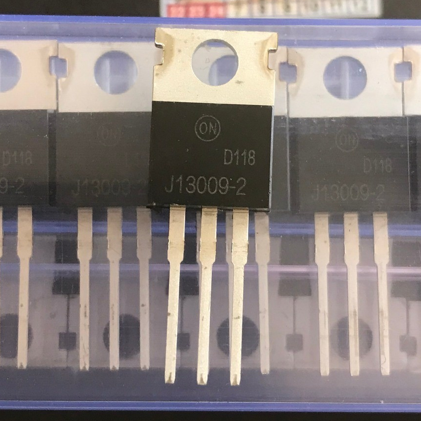 ส่วนประกอบ J13009-2 J13009 ทรานซิสเตอร์ NPN 12A 400V TO-220 เทียบเท่า FJP13009H2TU MJE13009-2
