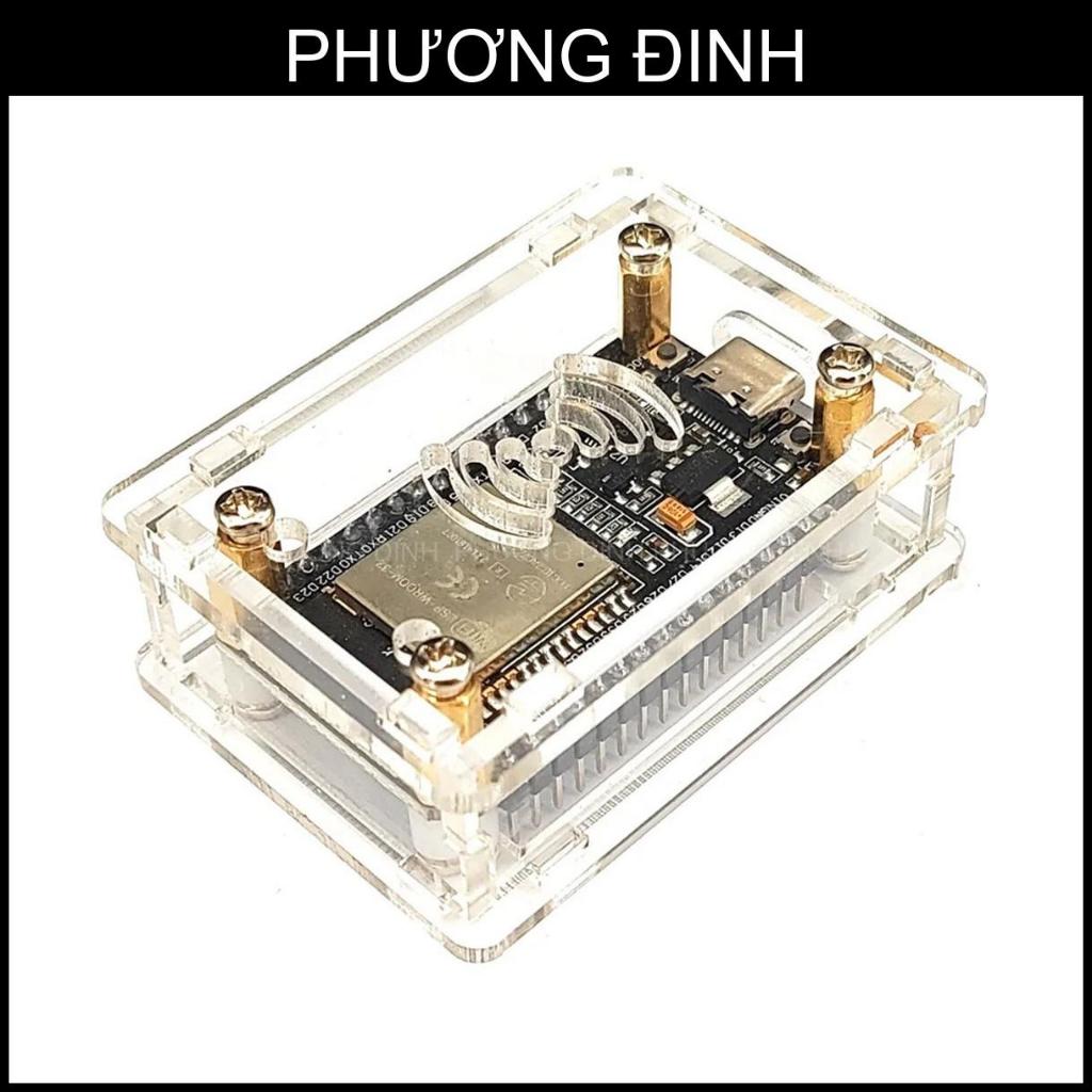[P0102] MICA กล่องพลาสติกบรรจุ ESP32 DEVKIT V1 30 พิน วงจรอิเล็กทรอนิกส์ 65x45x25 mm รวมสกรู