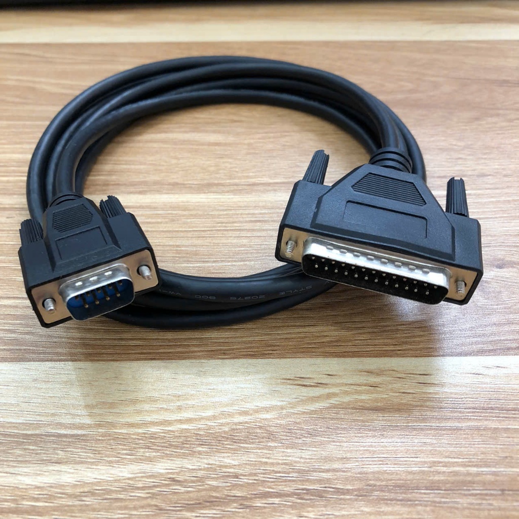 สายการเขียนโปรแกรม GT01-C30R4-25P RS422 DB25 ชาย DB9 ชาย 3M สําหรับ HMI Mitsubishi GT1000 GT2000 GS2