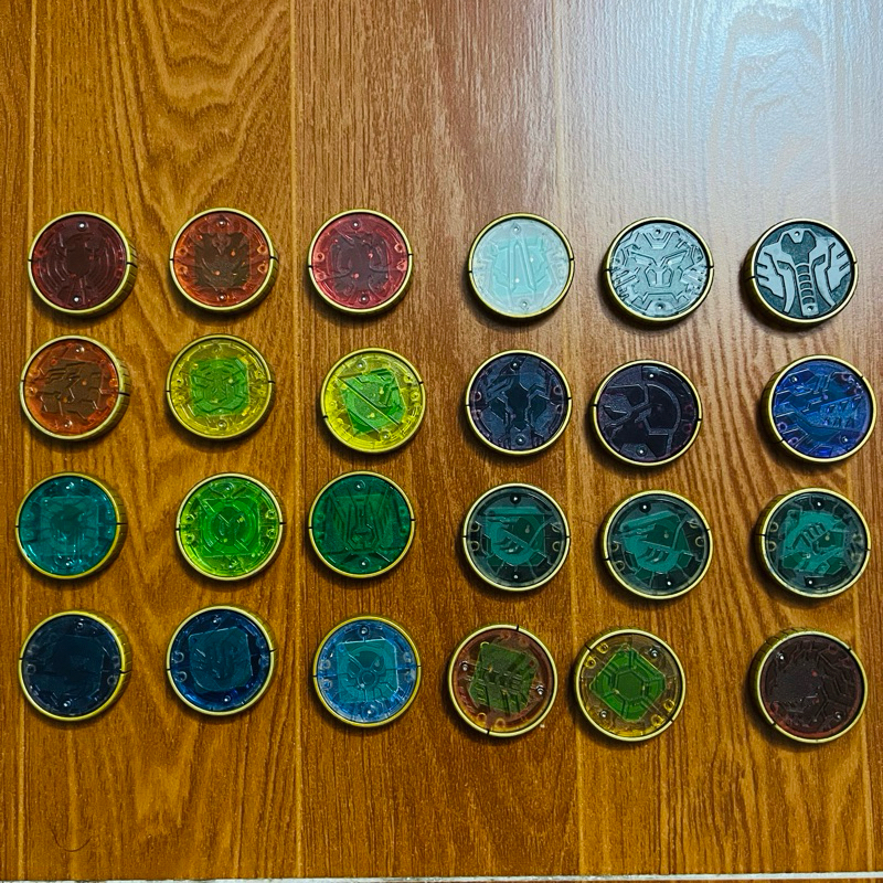 คอลเลกชันของเล่นซูเปอร์ฮีโร่ Kamen Rider Driver OOO Medal DX