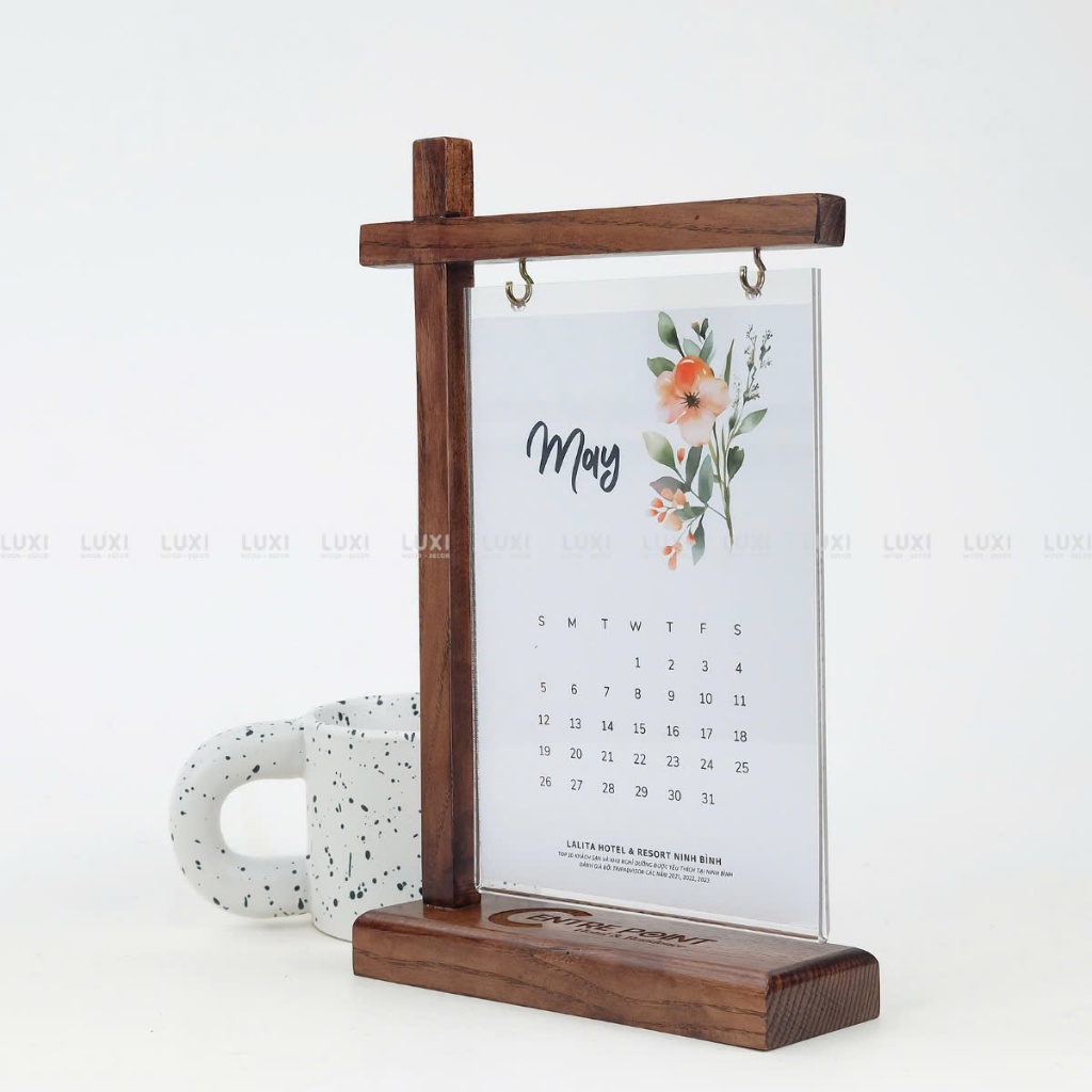 HCM l VINTAGE DESKTOP MENU RACK, C-SHAPED MENU RACK, WOODEN MENU RACK - LUXIDECOR HCM