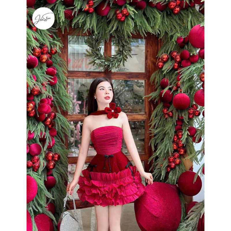 เดรสดีไซน์สีแดงแต่งระบายมีโบว์ดอกไม้ -Jolie Store