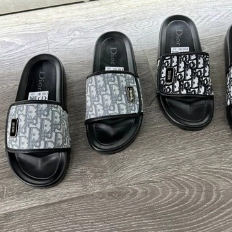 รองเท้าแตะผู้ชาย DI,OR พร้อมสายรัดแบบฉีกหยาบ สายผ้าพิมพ์ลายขาวดํา สวมใส่สบาย