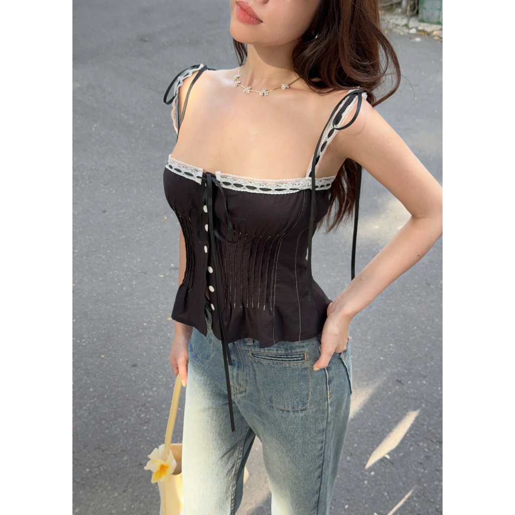 Anne top - เสื้อเชิ้ตสองชิ้นสีดําลูกไม้ตามร่างกาย