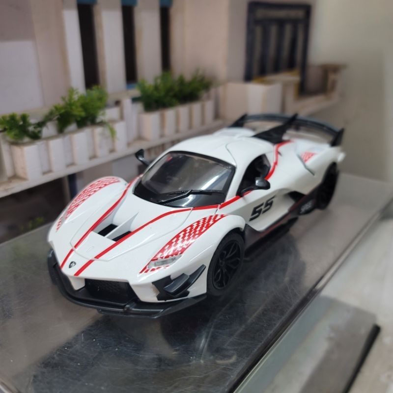 โมเดลรถอัลลอยขนาด Ferrari FXX-K Evo 1/24 พร้อมป้ายทะเบียน VIP