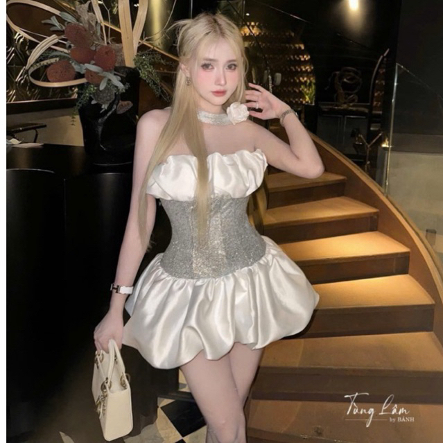 เดรสทรงขาบานคอปกดอกไม้ แบบมาตรฐาน (แทม)