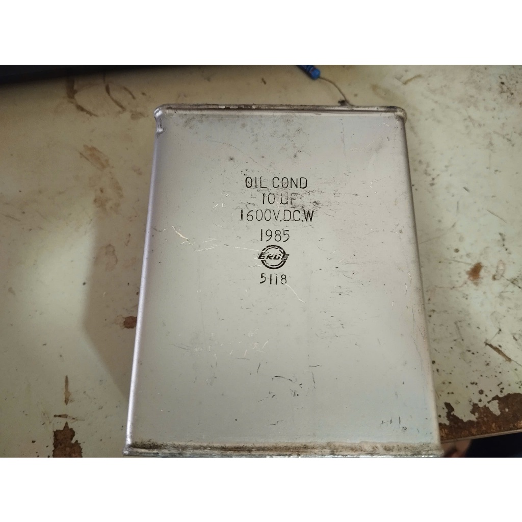 ตัวเก็บประจุน้ํามัน 10uF 1600V, 10uF 600V, 60uF 600V, 40uF 600V, 10uF 370V, 64uF 300V, 5uF 660V