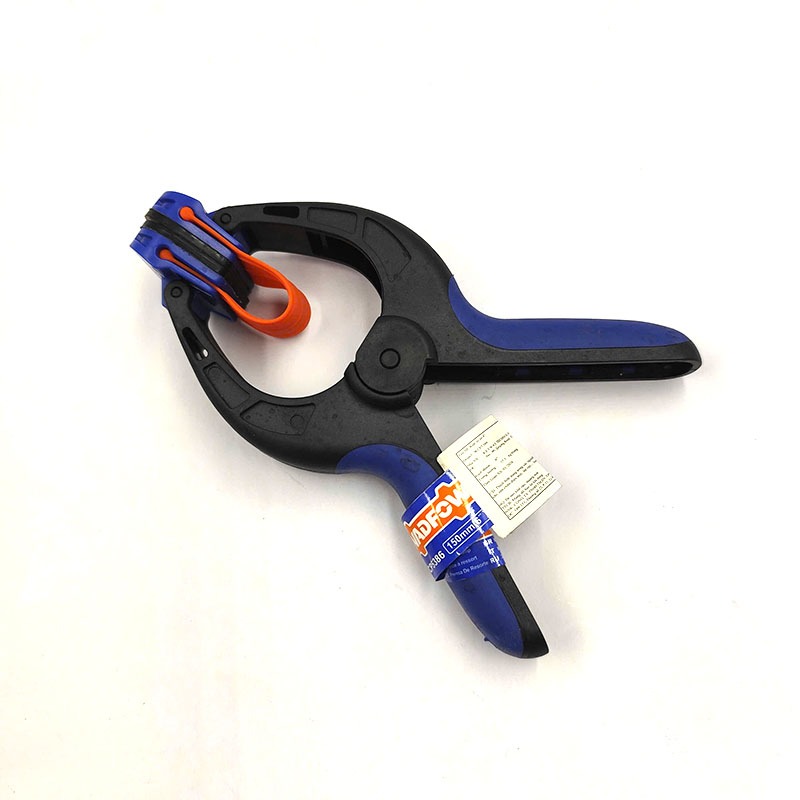 XO 6" Wadfow WCP586 แคลมป์สปริง - วัสดุร่างกาย PA6 + GF30 - วัสดุกราม ABS - วัสดุเทปซิลิกาเจล