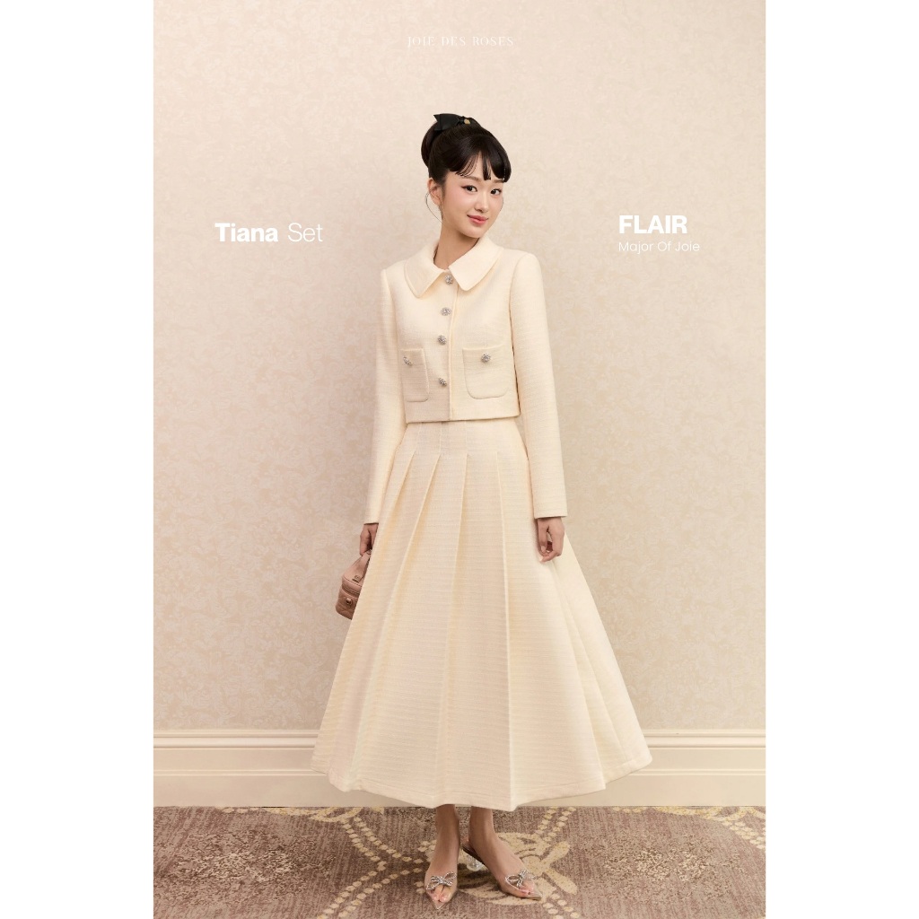 Tiana Set เสื้อกั๊กเสื้อครอปกระดุมหินและชุดกระโปรงยาวมิดิจับจีบ