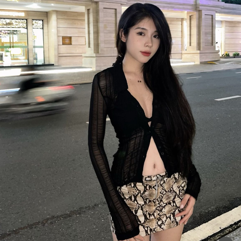 ทเวนติ เสื้อแขนยาวลูกไม้พร้อมบราฟรี