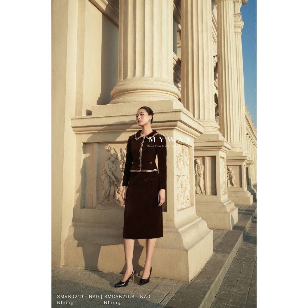 MY WAY Office ชุดเสื้อกั๊กและกระโปรงผู้หญิงทําจากกํามะหยี่หรูหรา 3MVB0219W - 3MCAB215BW NA0