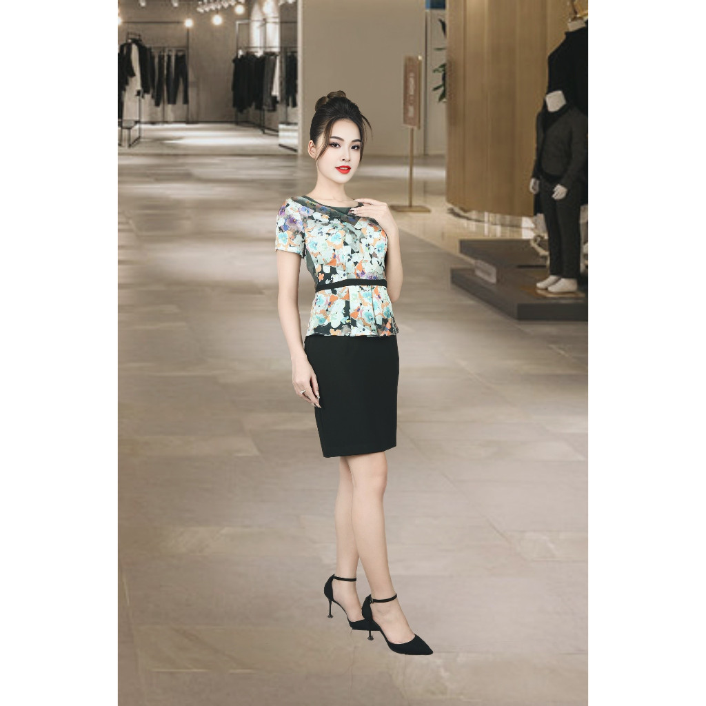 Peplum เดรสคอเหลี่ยมแขนสั้นกํามะหยี่ลายดอกไม้ DDY2843HOA