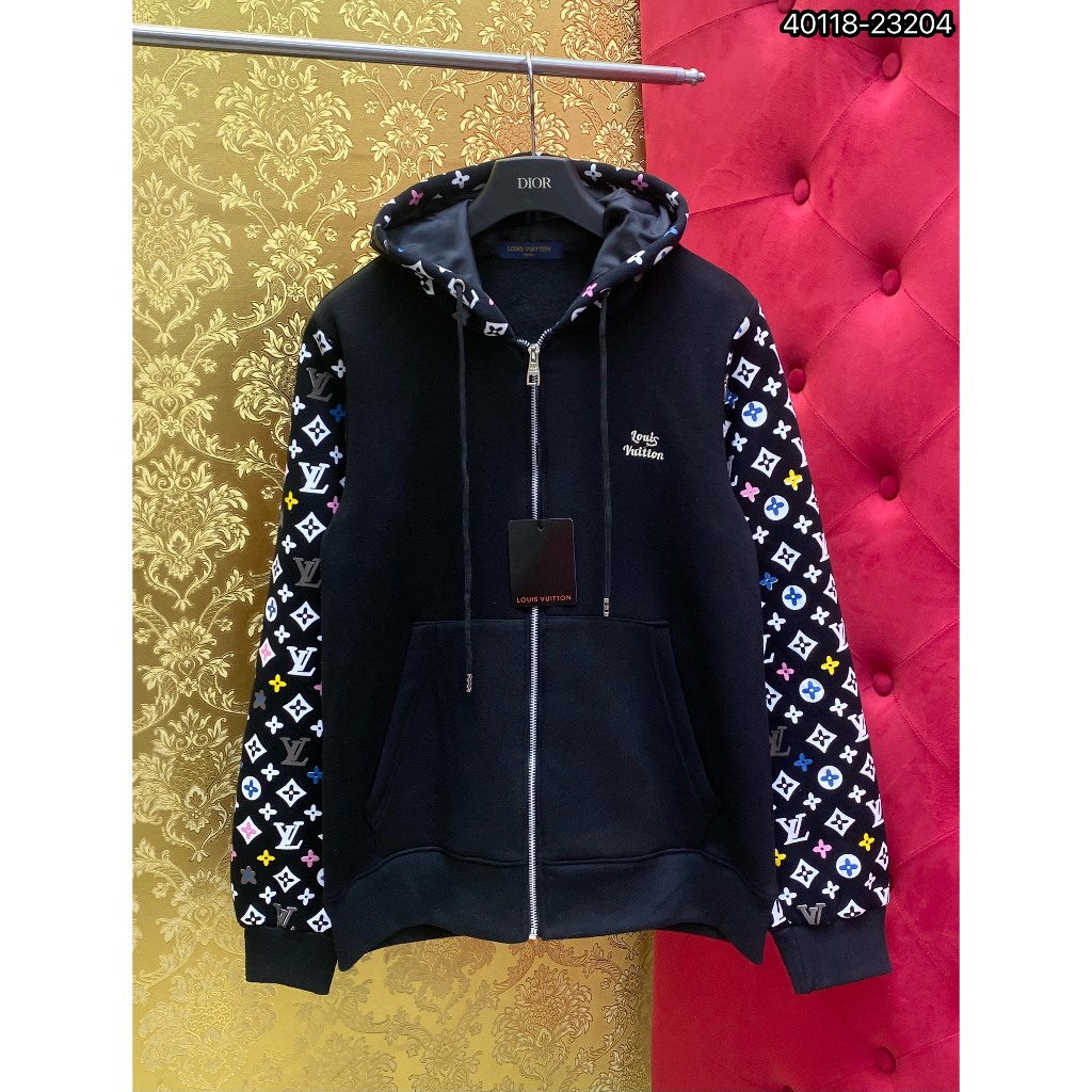 Lv 2024 Fleece Jacket สีดําคุณภาพสูง โลโก้พิมพ์ลายมือ สวยมาก