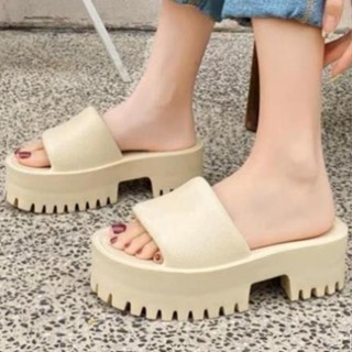 จีซี รองเท้าแตะผู้หญิงสายไขว้ขึ้นรูปแข็งและพื้นรองเท้าหยัก -…